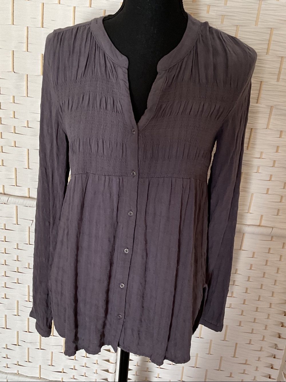 Knox Rose Button-Front Long Sleeve Tunic Blouse - Gray